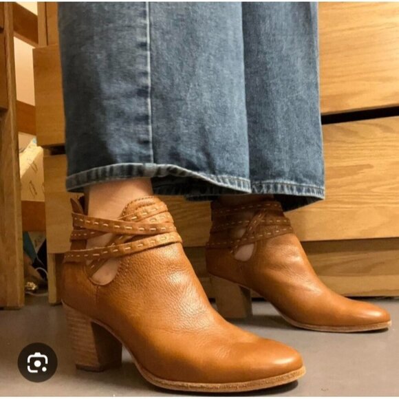 Frye Shoes - Frye Womens Naomi Pickstitch Shootie Ankle Bootie Size 7.5 Whiskey Boho Rodeo